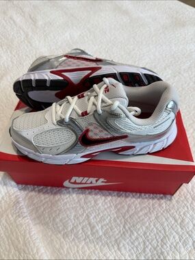 Nike Kids 7Y/Womens 8.5 White Silver Sneakers with Red Accents